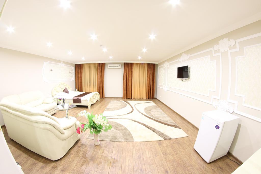 Sky Luxe Hotel アスターナ エクステリア 写真