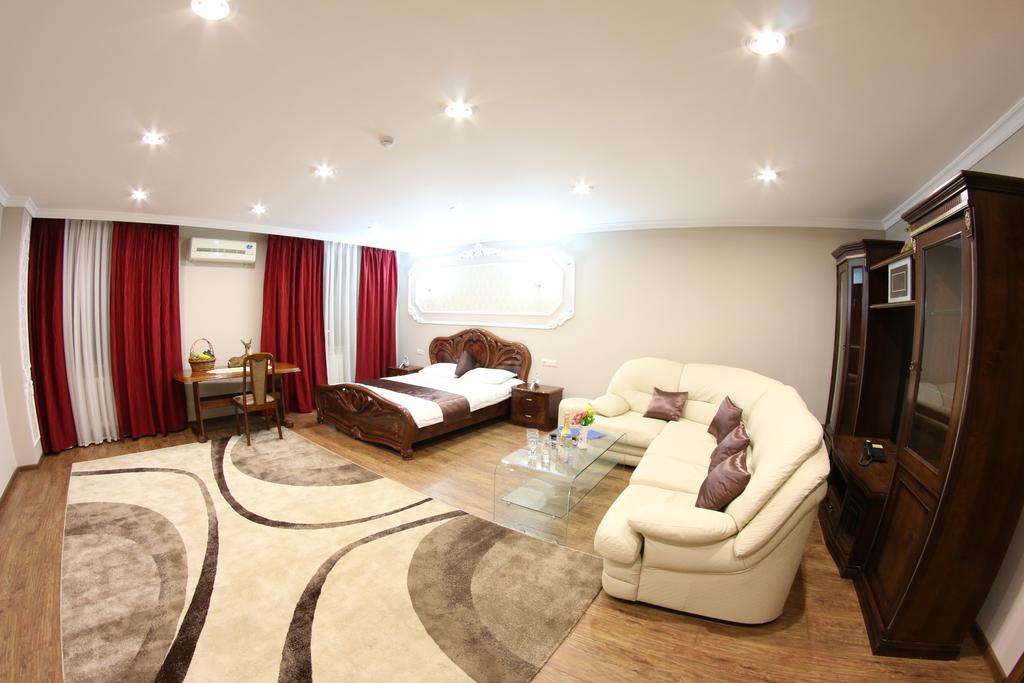 Sky Luxe Hotel アスターナ 部屋 写真